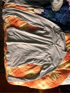 Light Gray Women's Button-Down Long-Sleeve Top